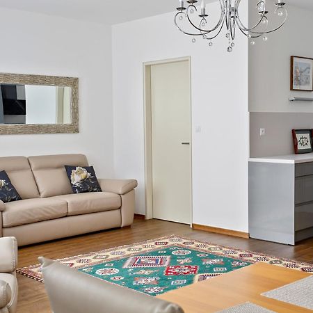 Melody Apartment ปราก ภายนอก รูปภาพ